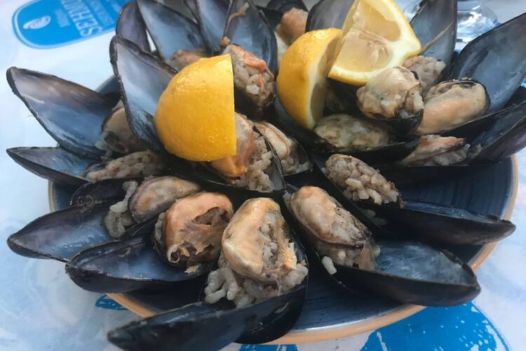 Midyeci Sehmus Usta Nin Yeri Gundogan Bodrum